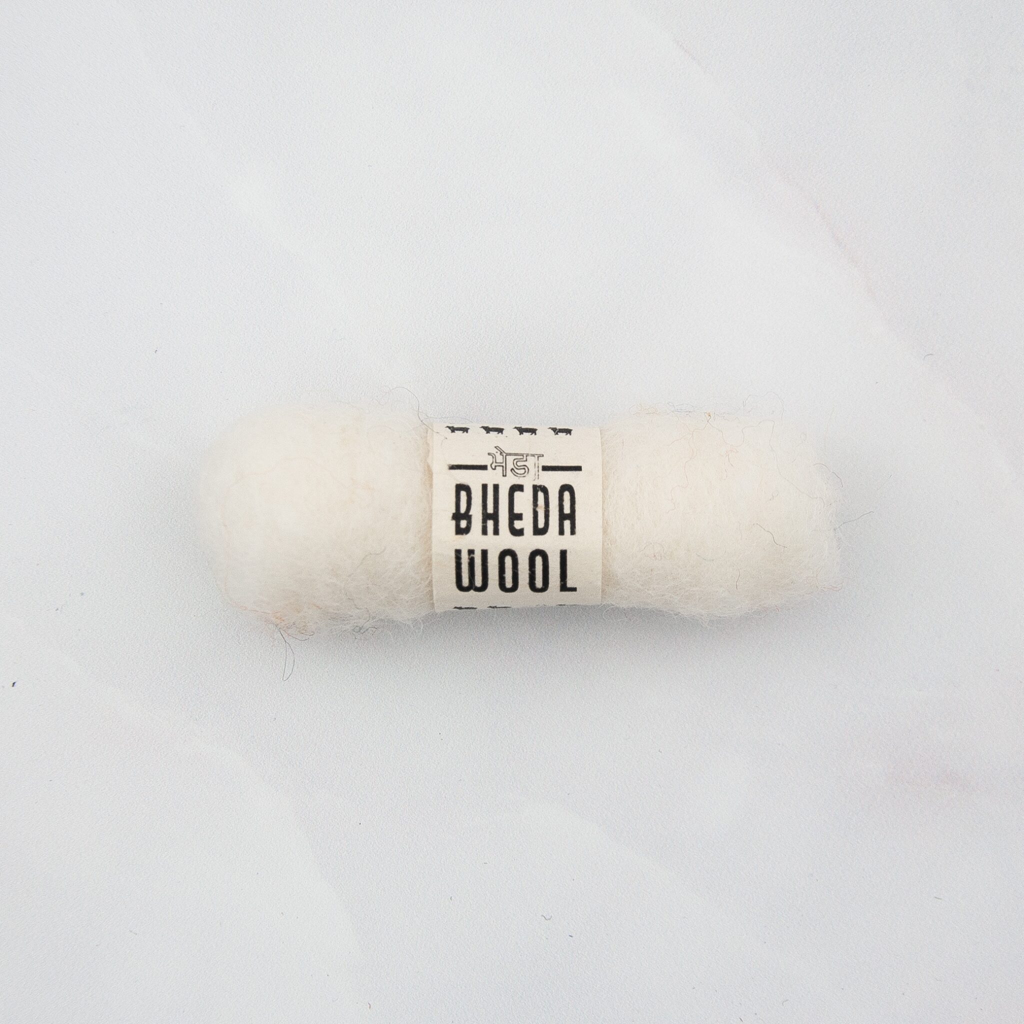 Variatiebeeld voor 230, wit/wolwit